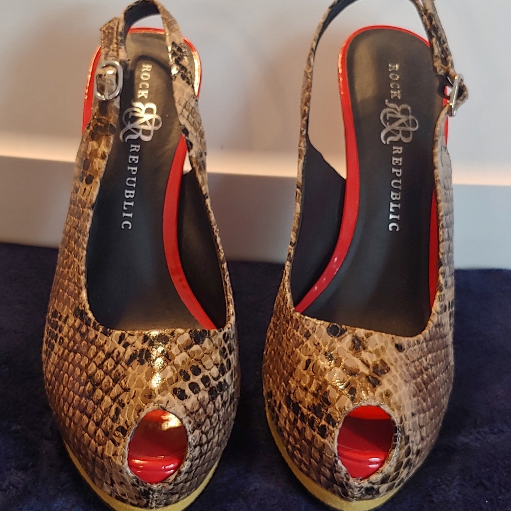 Rock & Republic Peep Toe Slingback